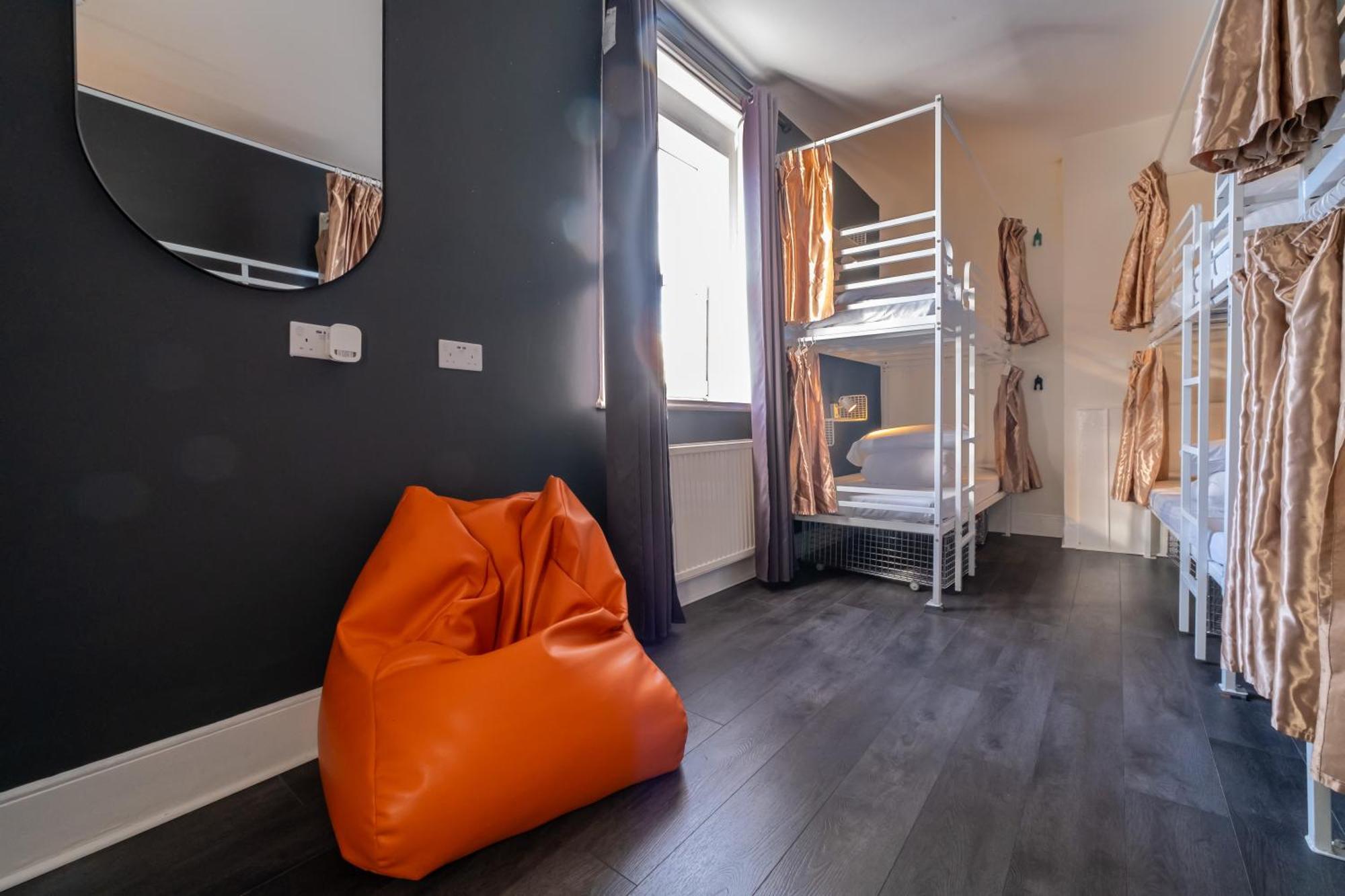 Book A Bed Hostels London Eksteriør bilde